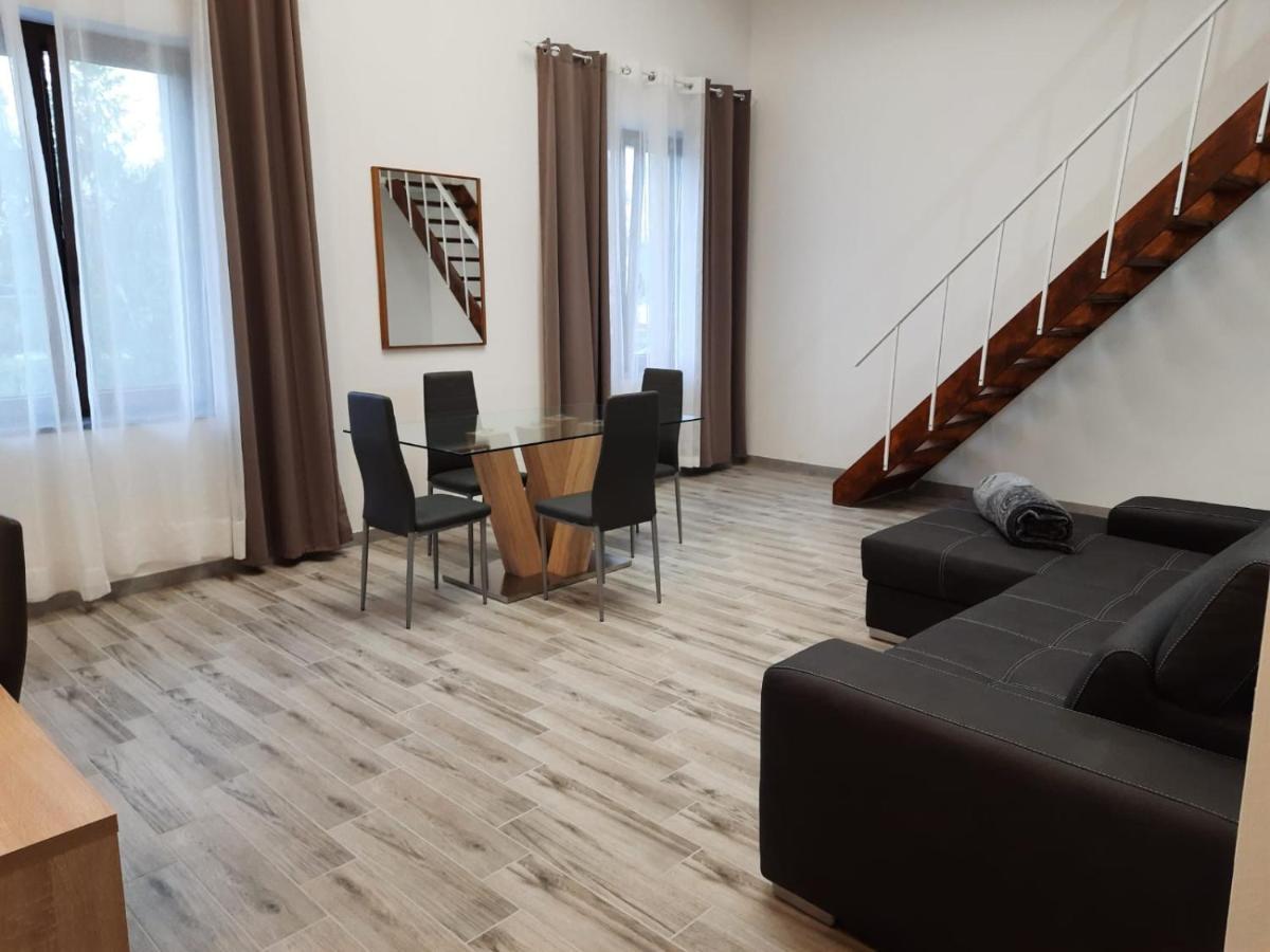 Nautica Tarello - Casa Ena Beb Bed & Breakfast วิเวโรเน ภายนอก รูปภาพ