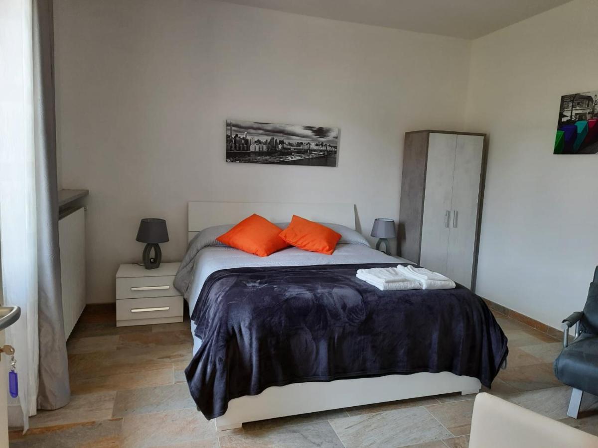 Nautica Tarello - Casa Ena Beb Bed & Breakfast วิเวโรเน ภายนอก รูปภาพ