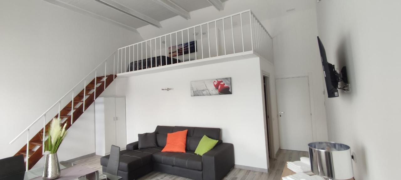 Nautica Tarello - Casa Ena Beb Bed & Breakfast วิเวโรเน ภายนอก รูปภาพ