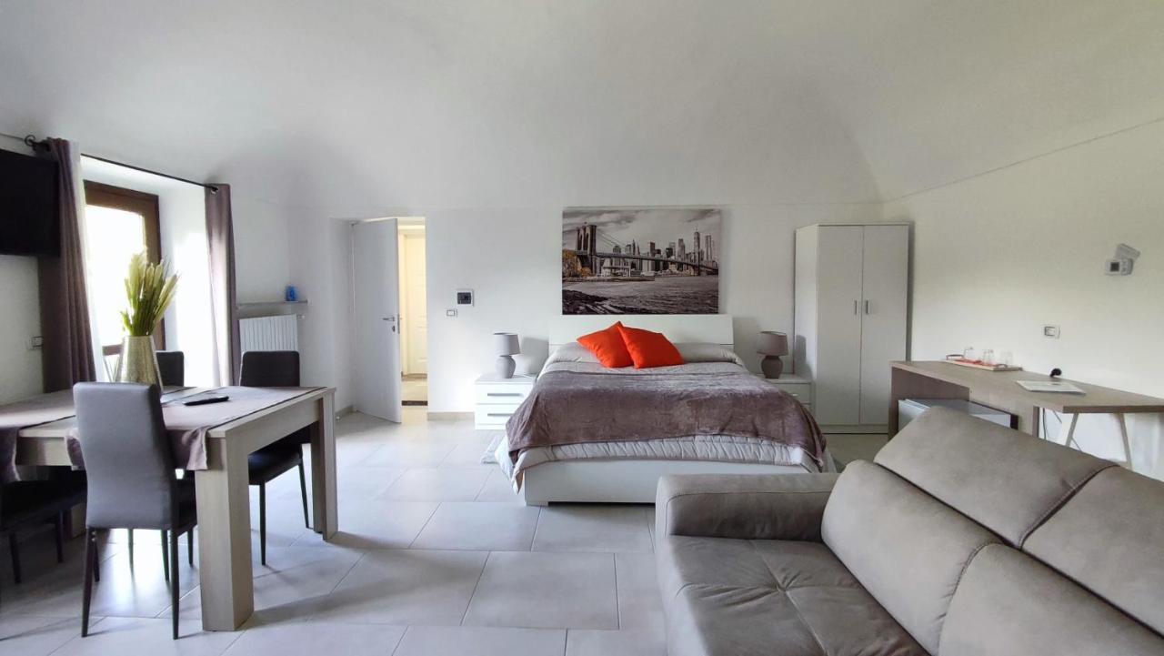 Nautica Tarello - Casa Ena Beb Bed & Breakfast วิเวโรเน ภายนอก รูปภาพ