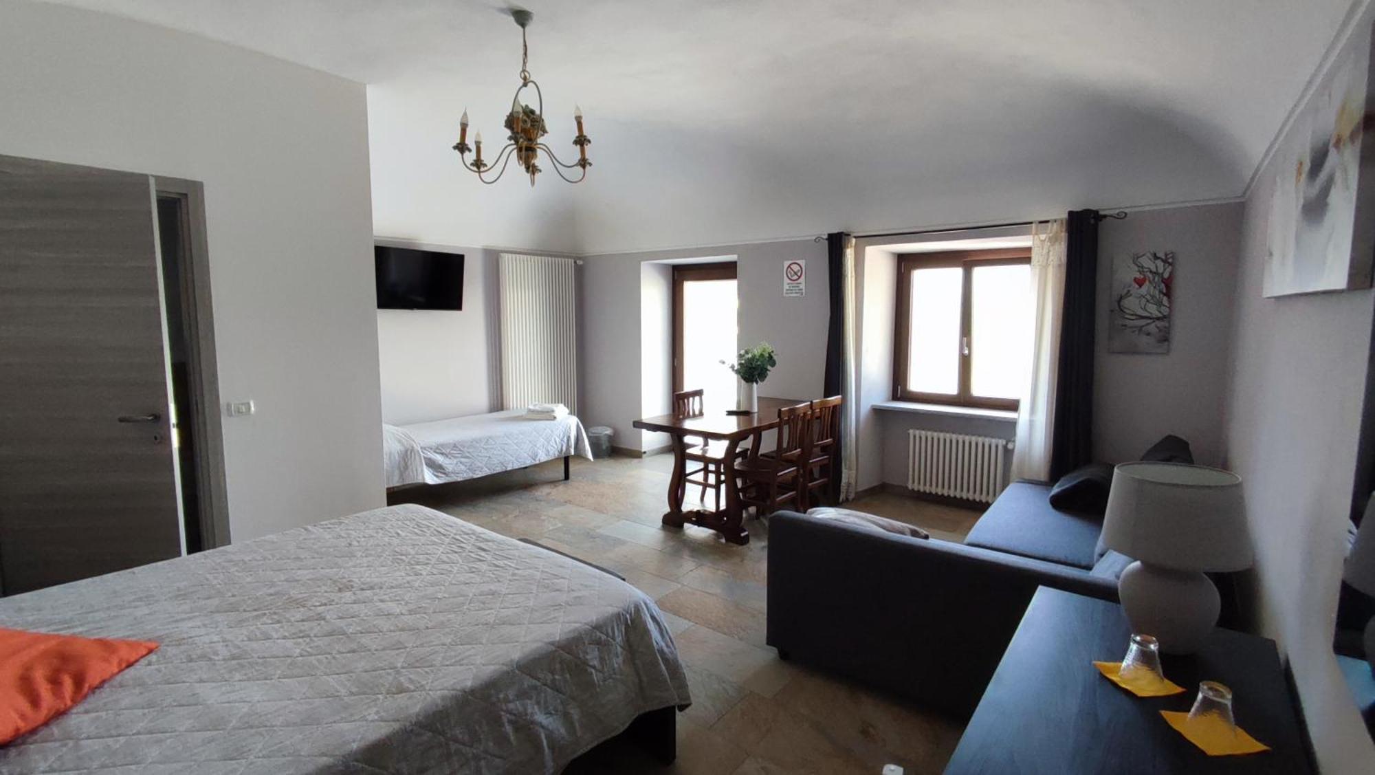 Nautica Tarello - Casa Ena Beb Bed & Breakfast วิเวโรเน ภายนอก รูปภาพ