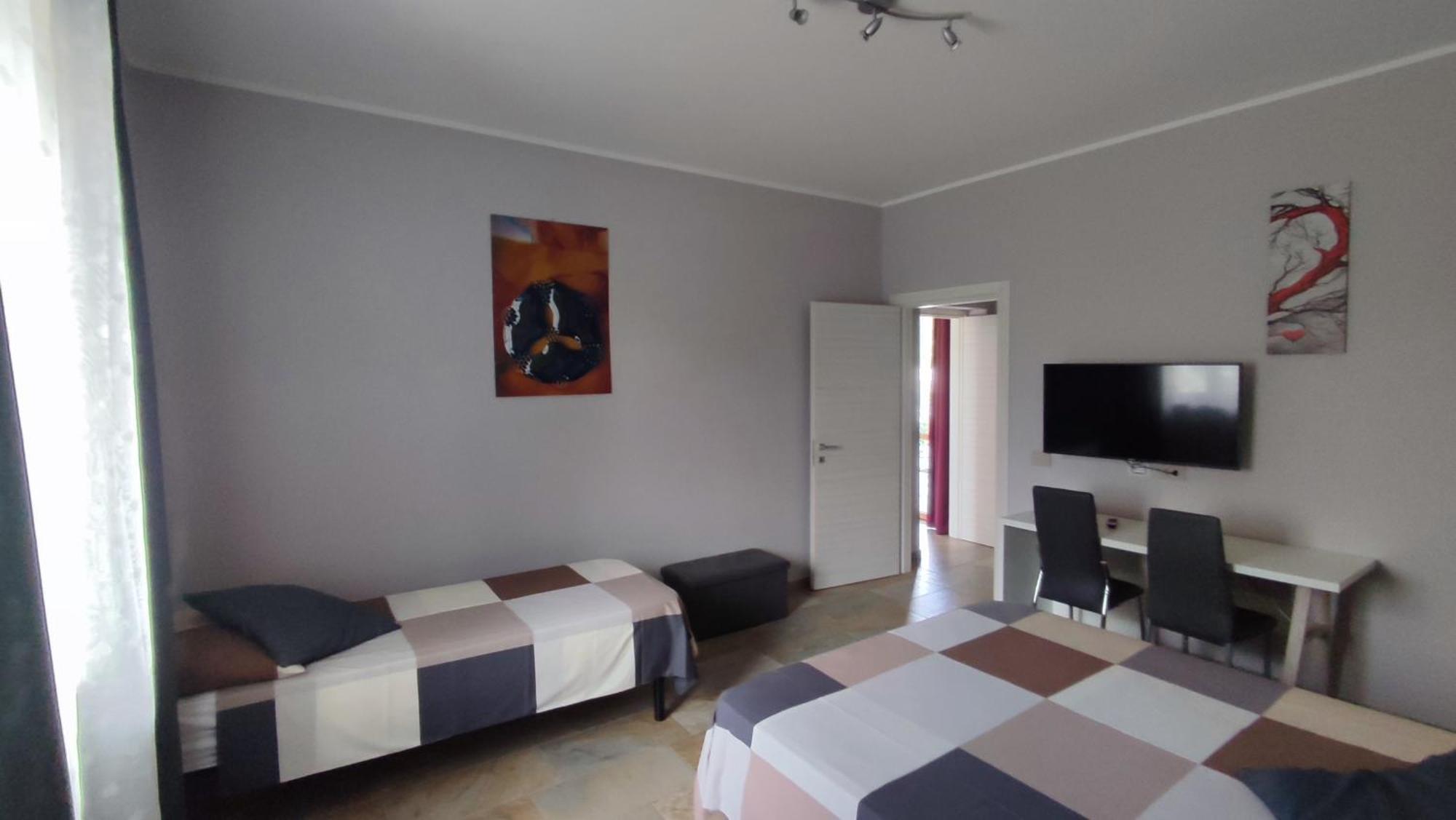 Nautica Tarello - Casa Ena Beb Bed & Breakfast วิเวโรเน ภายนอก รูปภาพ