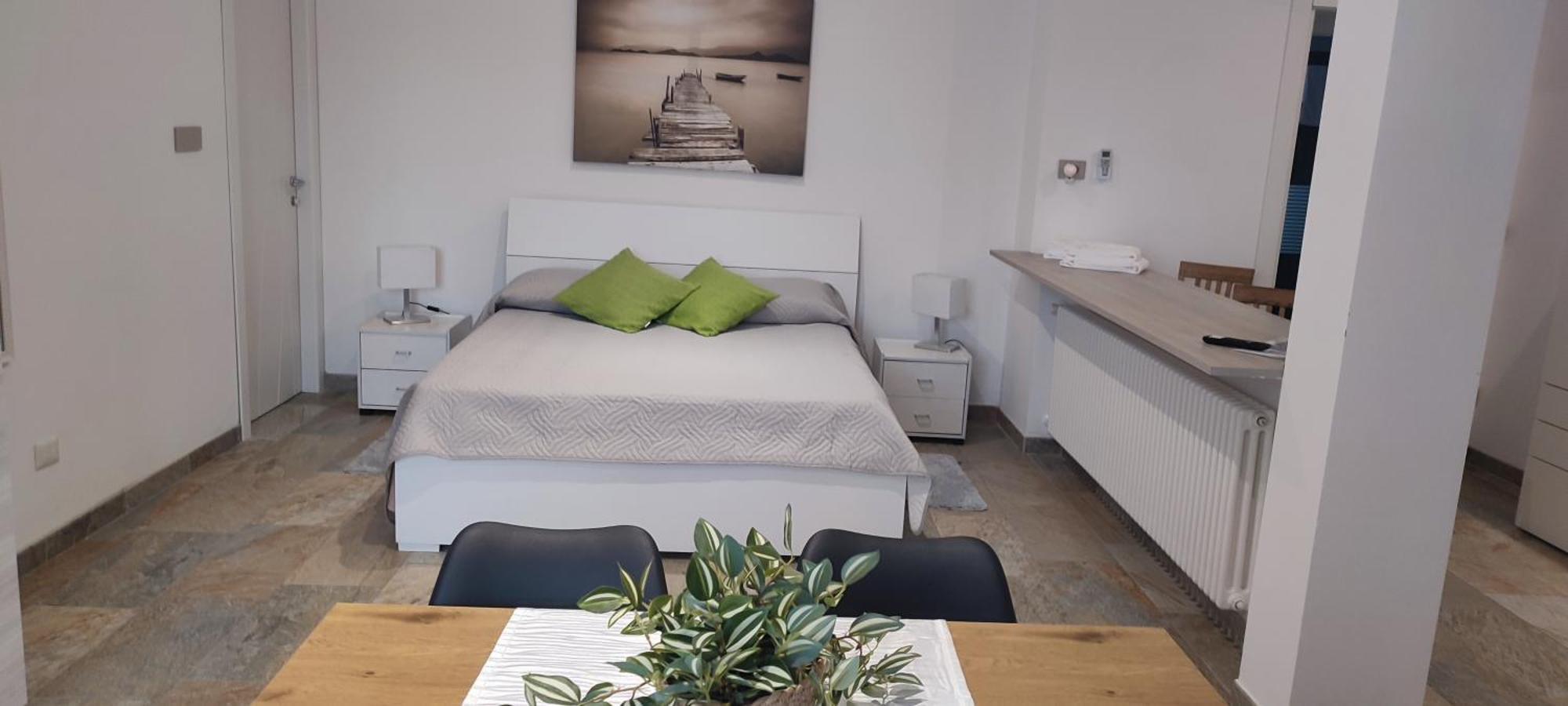 Nautica Tarello - Casa Ena Beb Bed & Breakfast วิเวโรเน ภายนอก รูปภาพ