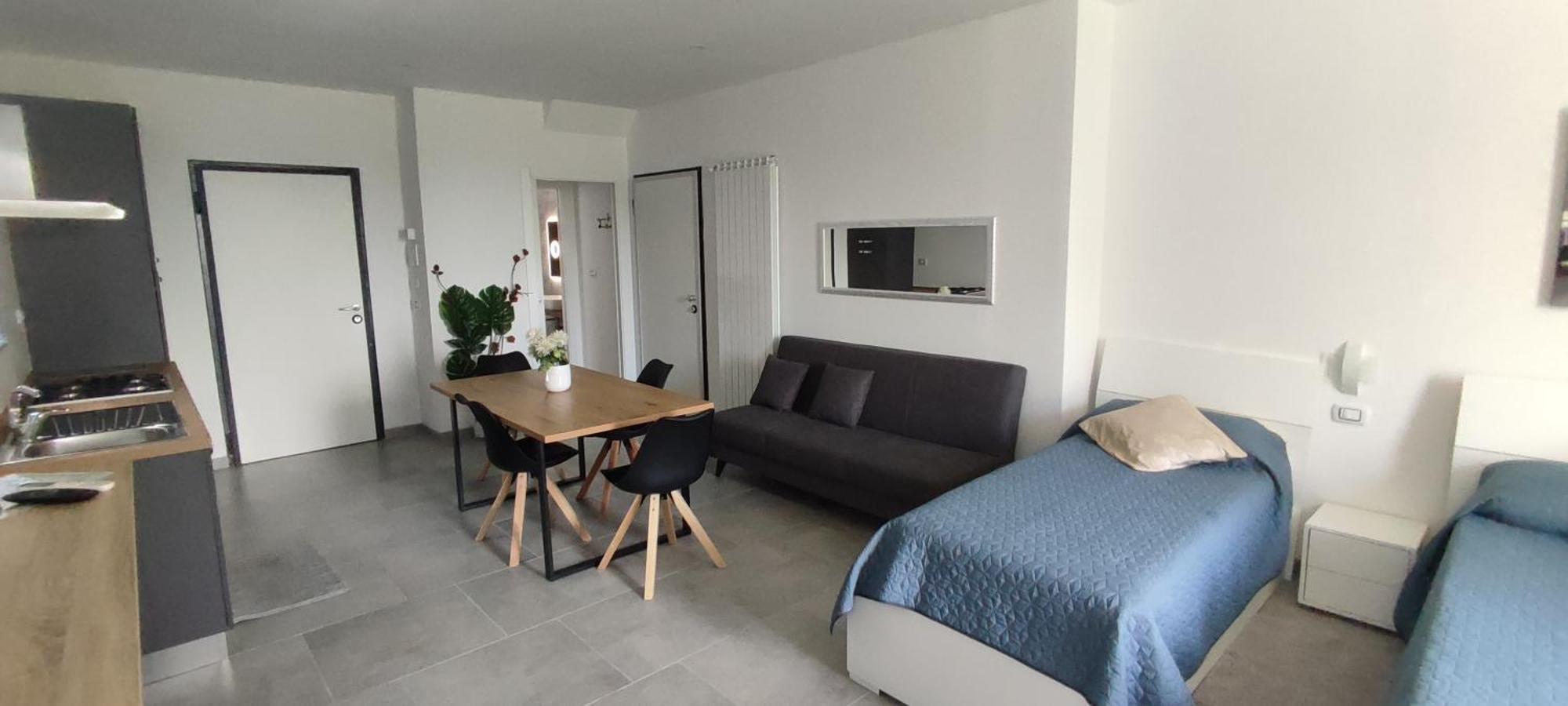 Nautica Tarello - Casa Ena Beb Bed & Breakfast วิเวโรเน ภายนอก รูปภาพ